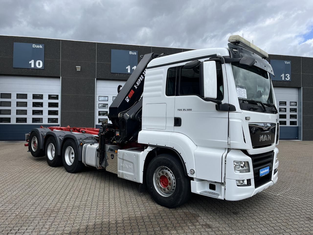 MAN TGS 35.500 8x4 - Containerwagen/ Wechselfahrgestell LKW, Autokran: das Bild 2 MAN TGS 35.500 8x4 - Containerwagen/ Wechselfahrgestell LKW, Autokran: das Bild 2