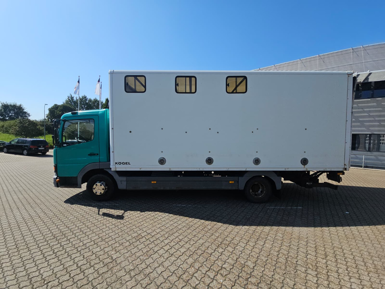 Mercedes Atego 817 - Tiertransporter LKW: das Bild 4 Mercedes Atego 817 - Tiertransporter LKW: das Bild 4