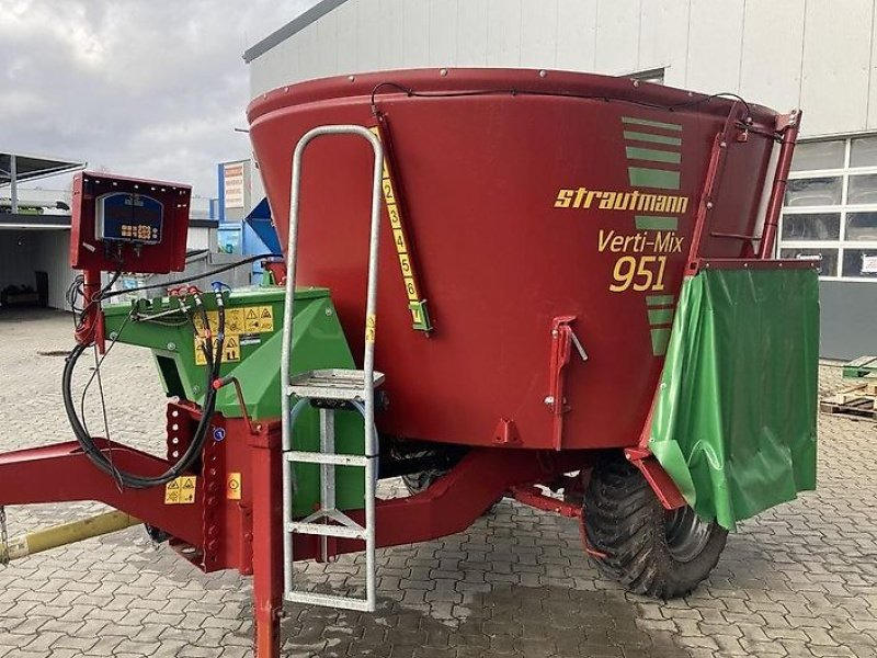 Strautmann Verti-Mix 951 - Futtermischwagen: das Bild 1 Strautmann Verti-Mix 951 - Futtermischwagen: das Bild 1