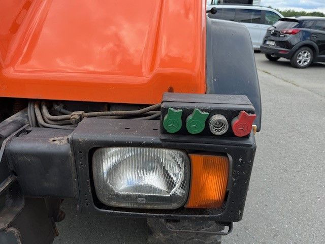 Kipper Mercedes-Benz Unimog 418/10 Winterdienst2000: das Bild 12
