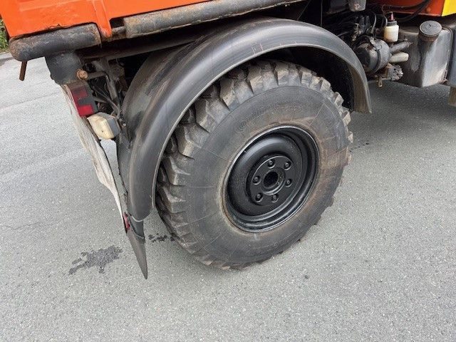 Kipper Mercedes-Benz Unimog 418/10 Winterdienst2000: das Bild 9