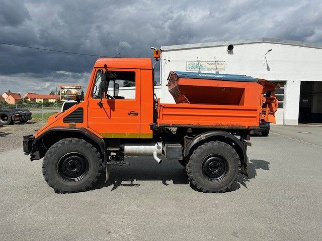 Mercedes-Benz Unimog 418/10 Winterdienst2000 - Kipper: das Bild 2 Mercedes-Benz Unimog 418/10 Winterdienst2000 - Kipper: das Bild 2