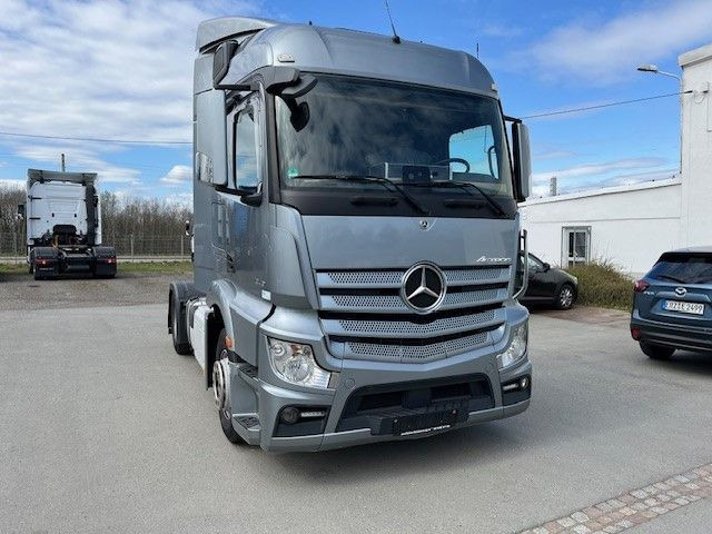 Mercedes-Benz Actros 4 MB 1943 SZM Gefahrgutvorbereitung - Sattelzugmaschine: das Bild 2 Mercedes-Benz Actros 4 MB 1943 SZM Gefahrgutvorbereitung - Sattelzugmaschine: das Bild 2