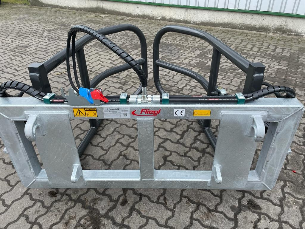 Fliegl Ballenzange ''Small'' **Sonderpreis** - Anbauteil: das Bild 4 Fliegl Ballenzange ''Small'' **Sonderpreis** - Anbauteil: das Bild 4