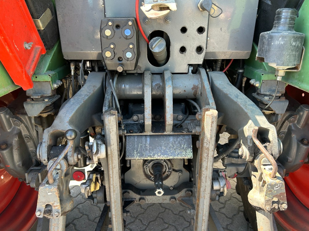 Fendt Farmer 310 - Traktor: das Bild 4 Fendt Farmer 310 - Traktor: das Bild 4