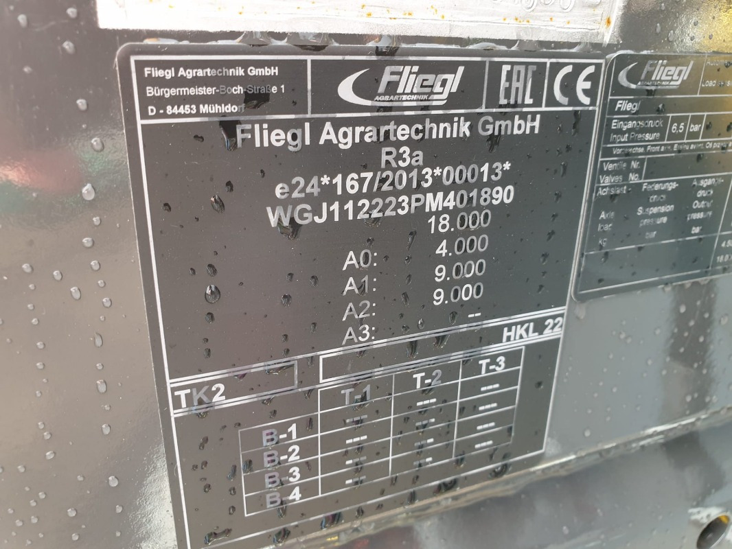 Fliegl HKL 22 - Werkzeug/ Gerät: das Bild 4 Fliegl HKL 22 - Werkzeug/ Gerät: das Bild 4