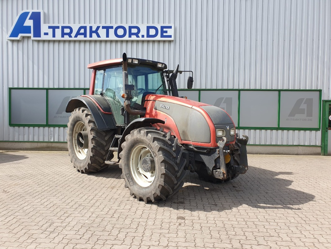 Traktor Valtra T151: das Bild 10
