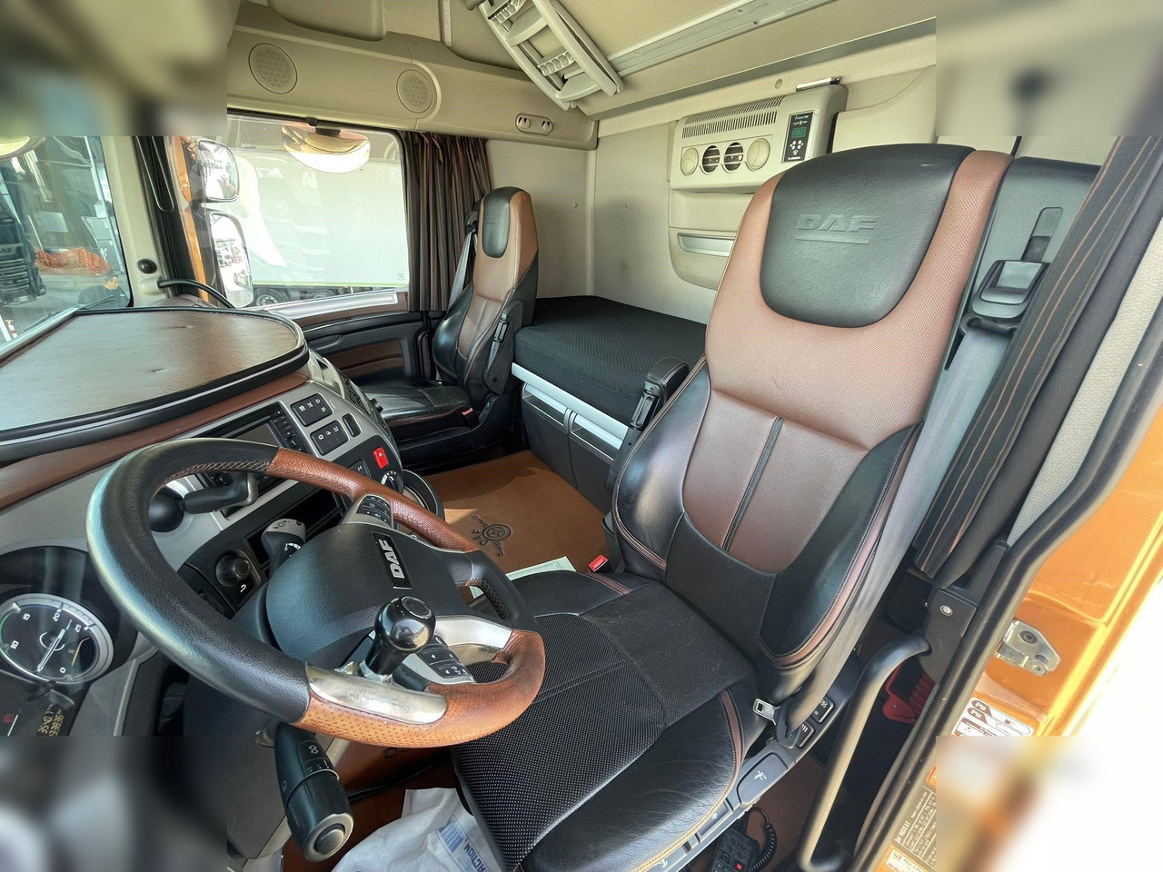 DAF XF530 - Sattelzugmaschine: das Bild 5 DAF XF530 - Sattelzugmaschine: das Bild 5