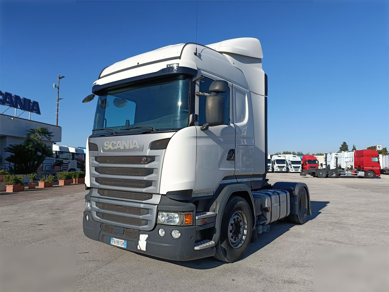 SCANIA R490 - Sattelzugmaschine: das Bild 2 SCANIA R490 - Sattelzugmaschine: das Bild 2