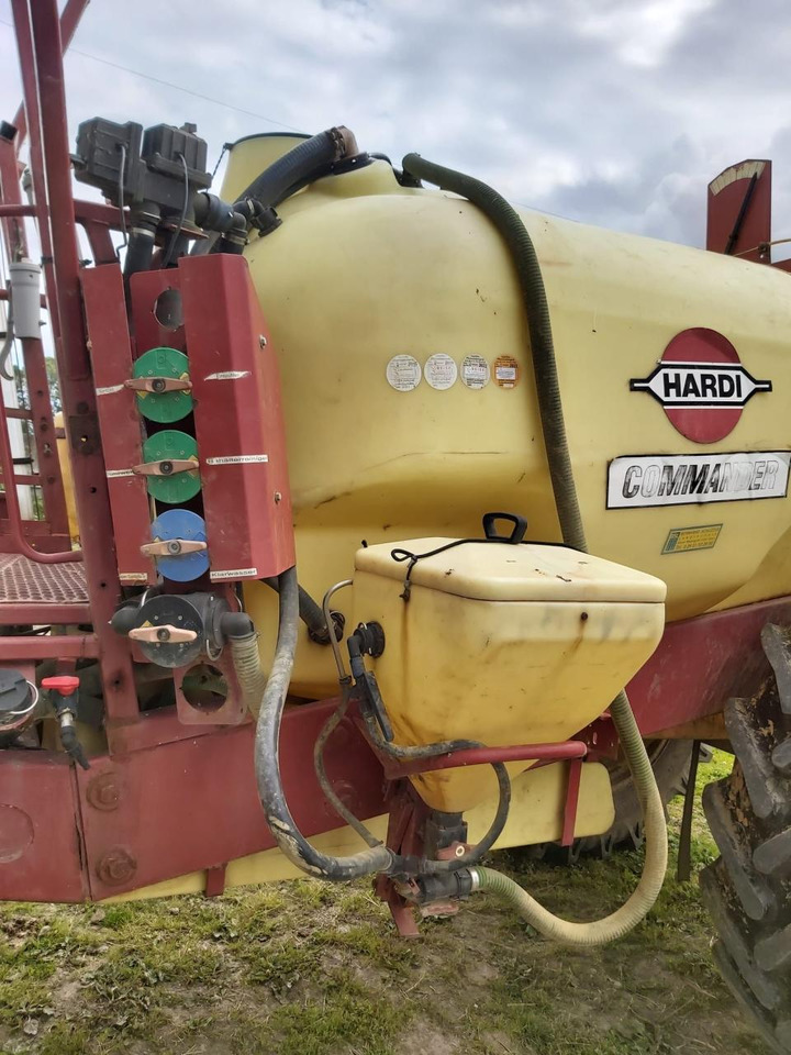 Hardi Commander 4200 - Anhängespritze: das Bild 4 Hardi Commander 4200 - Anhängespritze: das Bild 4
