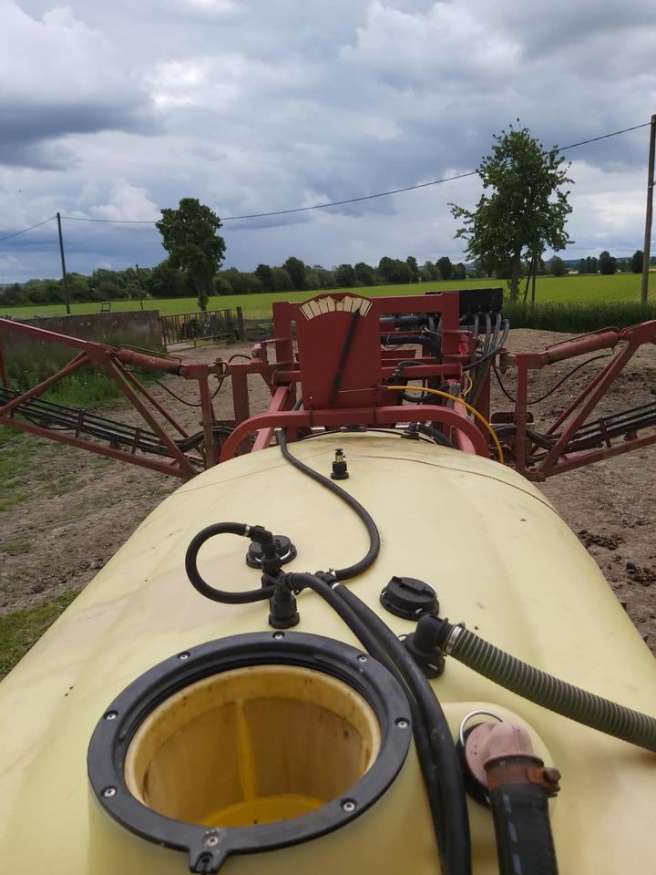 Hardi Commander 4200 - Anhängespritze: das Bild 5 Hardi Commander 4200 - Anhängespritze: das Bild 5