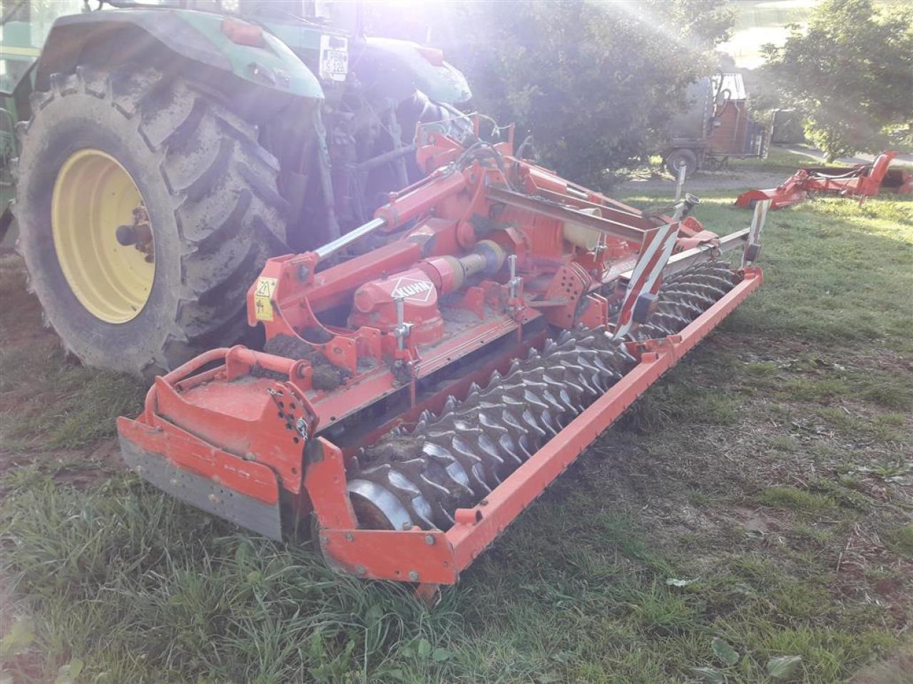 Kuhn HRB453DR - Kreiselegge: das Bild 3 Kuhn HRB453DR - Kreiselegge: das Bild 3