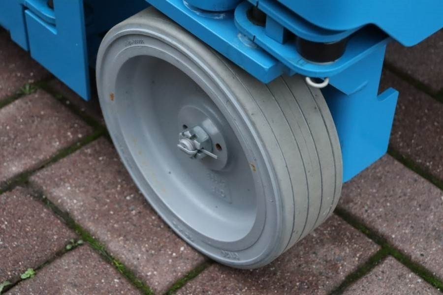 Scherenbühne Genie GS1330M All-Electric DC Drive, 5.9m Working Height: das Bild 6