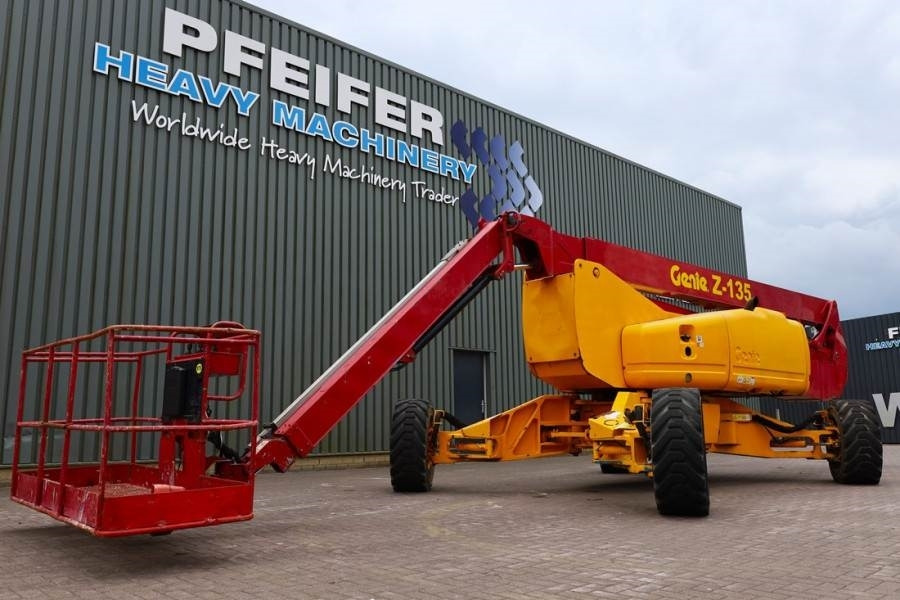 Genie ZX135/70 Diesel, 4x4x4 Drive, 43m Lifting Height, - Gelenkarmbühne: das Bild 2 Genie ZX135/70 Diesel, 4x4x4 Drive, 43m Lifting Height, - Gelenkarmbühne: das Bild 2