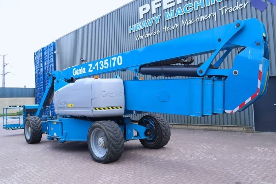 Gelenkarmbühne Genie ZX135/70 Diesel, 4x4x4 Drive, 43m Working Height,: das Bild 8