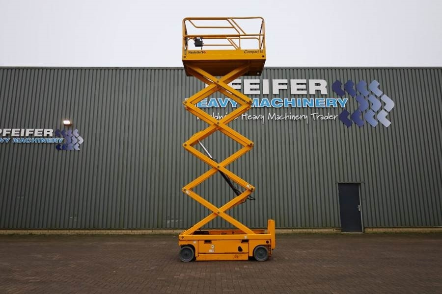 Haulotte Compact 10 Electric, 10.2m Working Height, 450kg C - Scherenbühne: das Bild 3 Haulotte Compact 10 Electric, 10.2m Working Height, 450kg C - Scherenbühne: das Bild 3