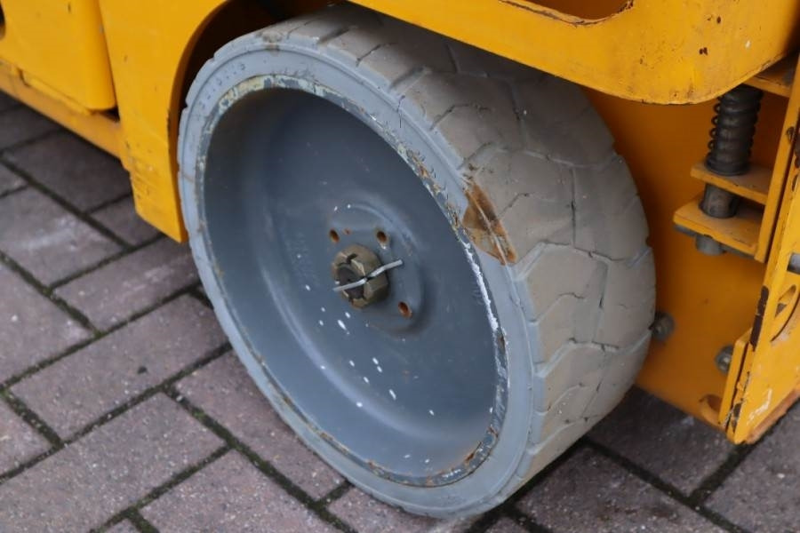 Scherenbühne Haulotte Compact 10 Electric, 10m Working Height, 450kg Cap: das Bild 14