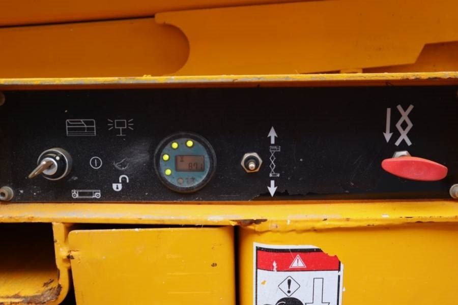 Scherenbühne Haulotte Compact 10 Electric, 10m Working Height, 450kg Cap: das Bild 7