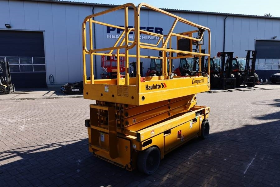 Haulotte Compact 10 Electric, 10m Working Height, 450kg Cap - Scherenbühne: das Bild 2 Haulotte Compact 10 Electric, 10m Working Height, 450kg Cap - Scherenbühne: das Bild 2
