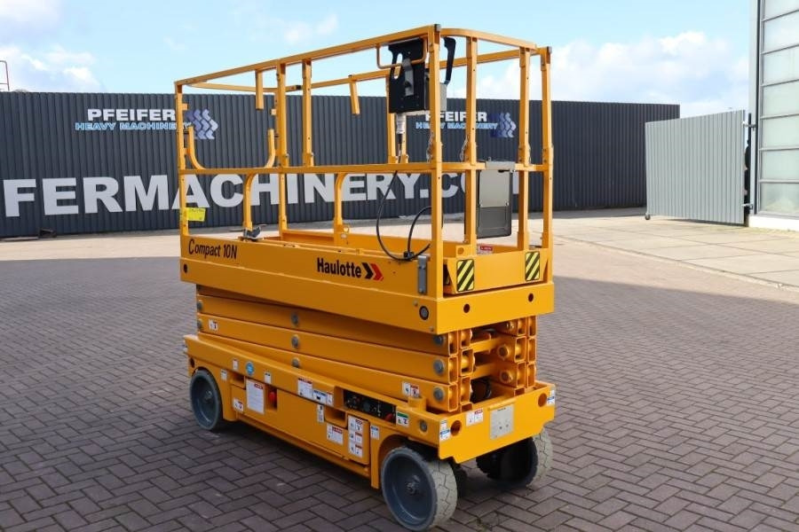 Haulotte Compact 10N Valid Iinspection, *Guarantee! 10m Wor - Scherenbühne: das Bild 2 Haulotte Compact 10N Valid Iinspection, *Guarantee! 10m Wor - Scherenbühne: das Bild 2