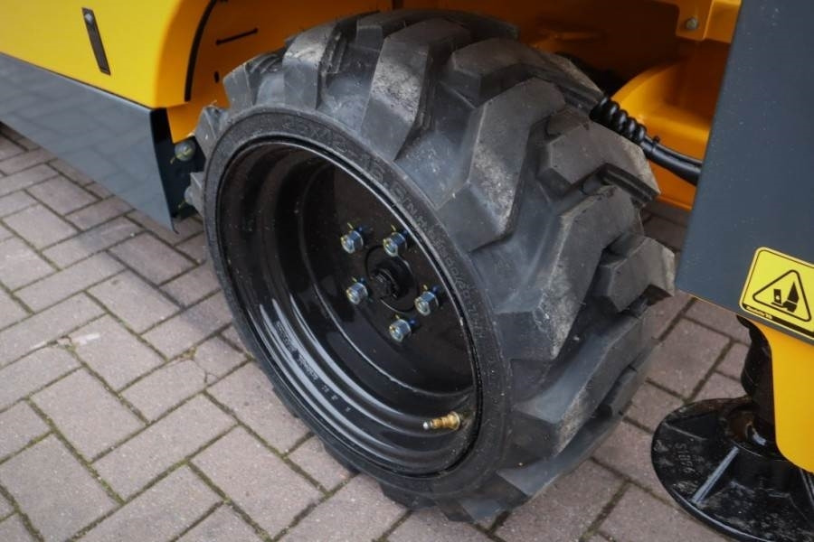 Haulotte Compact 12DX Valid Inspection, *Guarantee! Diesel, - Scherenbühne: das Bild 5 Haulotte Compact 12DX Valid Inspection, *Guarantee! Diesel, - Scherenbühne: das Bild 5