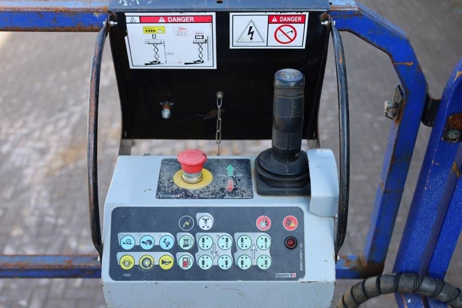Haulotte H15SX Diesel, 4x4 Drive 15 Working Height, 500kg C - Scherenbühne: das Bild 3 Haulotte H15SX Diesel, 4x4 Drive 15 Working Height, 500kg C - Scherenbühne: das Bild 3