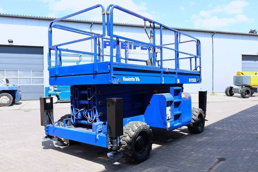 Haulotte H15SX Diesel, 4x4 Drive 15 Working Height, 500kg C - Scherenbühne: das Bild 2 Haulotte H15SX Diesel, 4x4 Drive 15 Working Height, 500kg C - Scherenbühne: das Bild 2