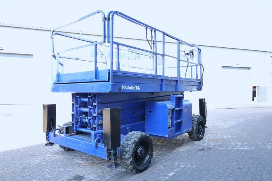 Haulotte H15SX Diesel, 4x4 Drive 15 Working Height, 500kg C - Scherenbühne: das Bild 2 Haulotte H15SX Diesel, 4x4 Drive 15 Working Height, 500kg C - Scherenbühne: das Bild 2