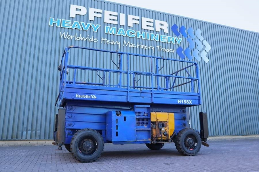 Haulotte H15SX New Tyres, Diesel, 4x4 Drive, 15 Working Hei - Scherenbühne: das Bild 1 Haulotte H15SX New Tyres, Diesel, 4x4 Drive, 15 Working Hei - Scherenbühne: das Bild 1