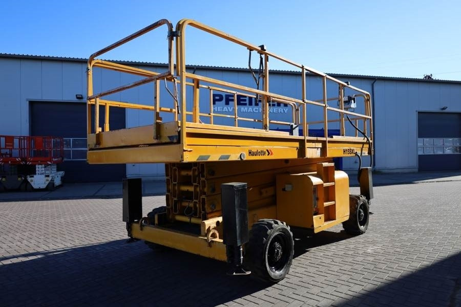 Haulotte H15SXL Diesel, 4x4 Drive, 15m Working Height, 500k - Scherenbühne: das Bild 2 Haulotte H15SXL Diesel, 4x4 Drive, 15m Working Height, 500k - Scherenbühne: das Bild 2
