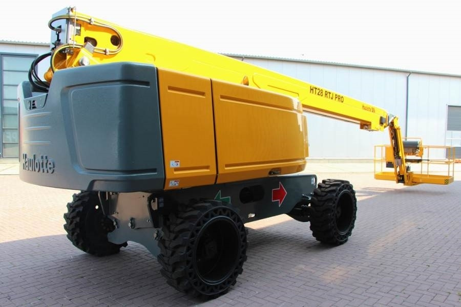 Haulotte HT28RTJ Pro Diesel, 4x4 Drive, 27.9 m Working Heig - Teleskopbühne: das Bild 2 Haulotte HT28RTJ Pro Diesel, 4x4 Drive, 27.9 m Working Heig - Teleskopbühne: das Bild 2