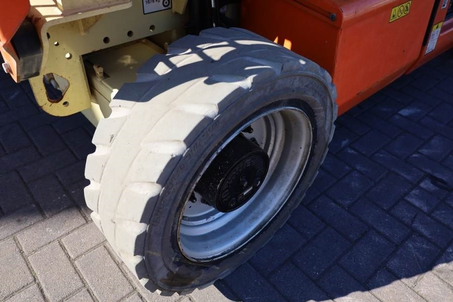 Scherenbühne JLG M4069 Hybrid, 14.2m Working Height, 360kg Capacity: das Bild 17 Scherenbühne JLG M4069 Hybrid, 14.2m Working Height, 360kg Capacity: das Bild 17