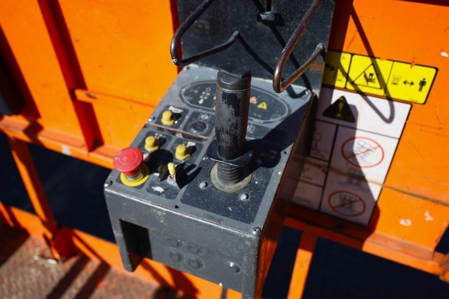 Scherenbühne JLG M4069 Hybrid, 14.2m Working Height, 360kg Capacity: das Bild 5 Scherenbühne JLG M4069 Hybrid, 14.2m Working Height, 360kg Capacity: das Bild 5