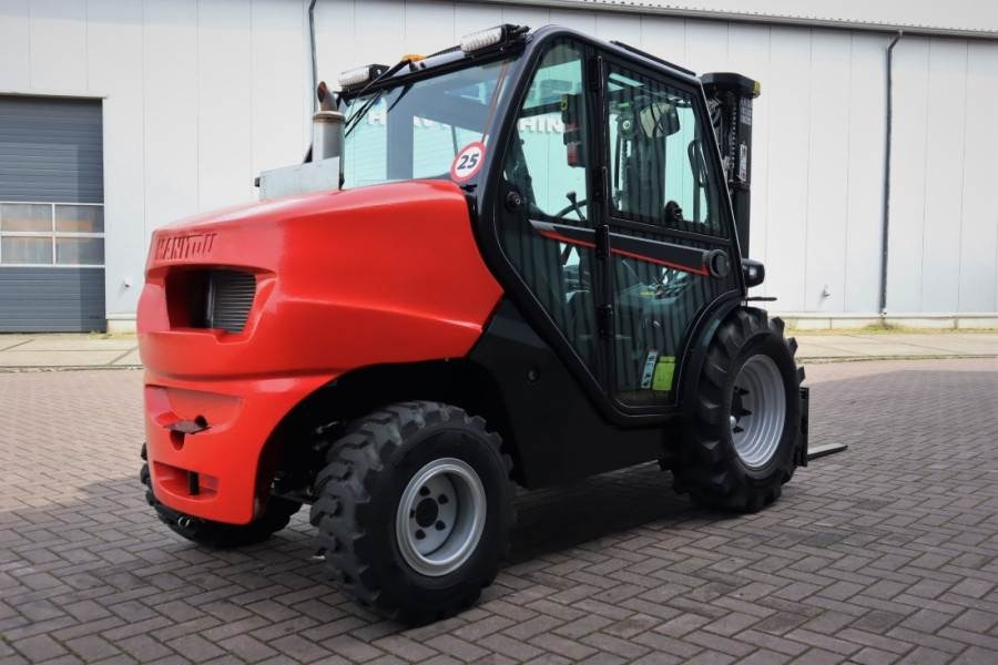 Manitou MC25-4 Valid Inspection, *Guarantee, Diesel, 4x4 - Geländestapler: das Bild 2 Manitou MC25-4 Valid Inspection, *Guarantee, Diesel, 4x4 - Geländestapler: das Bild 2