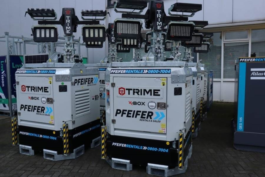 Trime X-BOX 4x320 LED Valid inspection, *Guarantee - Lichtmasten: das Bild 2 Trime X-BOX 4x320 LED Valid inspection, *Guarantee - Lichtmasten: das Bild 2