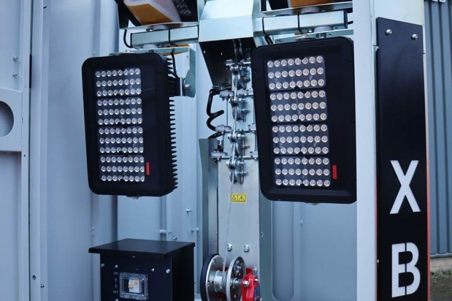 Trime X-BOX M 4 x 320W Valid inspection, *Guarante - Lichtmasten: das Bild 5 Trime X-BOX M 4 x 320W Valid inspection, *Guarante - Lichtmasten: das Bild 5