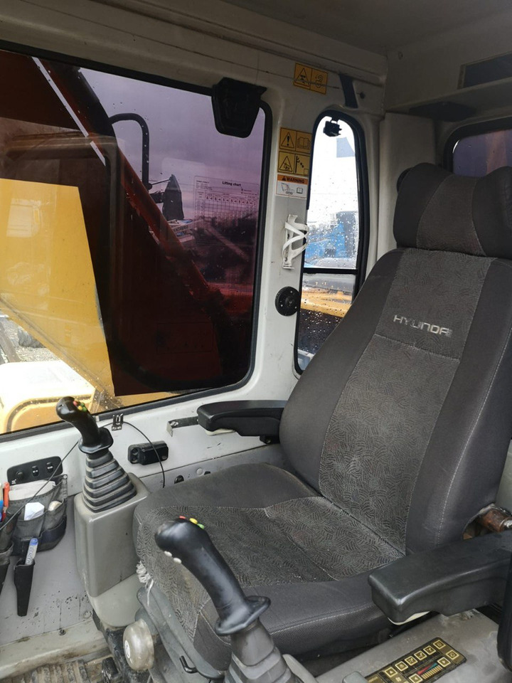 HYUNDAI 210 - Mobilbagger: das Bild 3 HYUNDAI 210 - Mobilbagger: das Bild 3