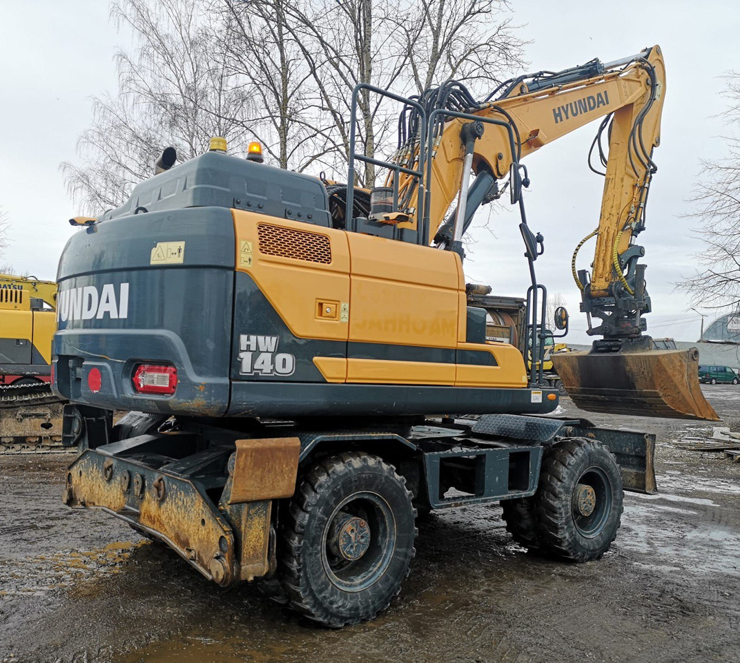 Hyundai W140 - Bagger: das Bild 3 Hyundai W140 - Bagger: das Bild 3