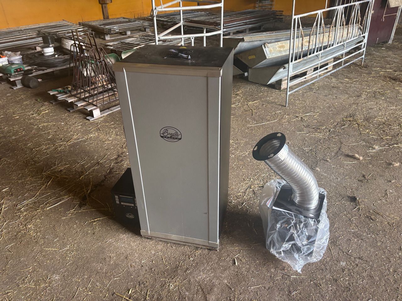 Bradley Smoker BTDS108CE-EU - Anbauteil für Landmaschine: das Bild 1 Bradley Smoker BTDS108CE-EU - Anbauteil für Landmaschine: das Bild 1