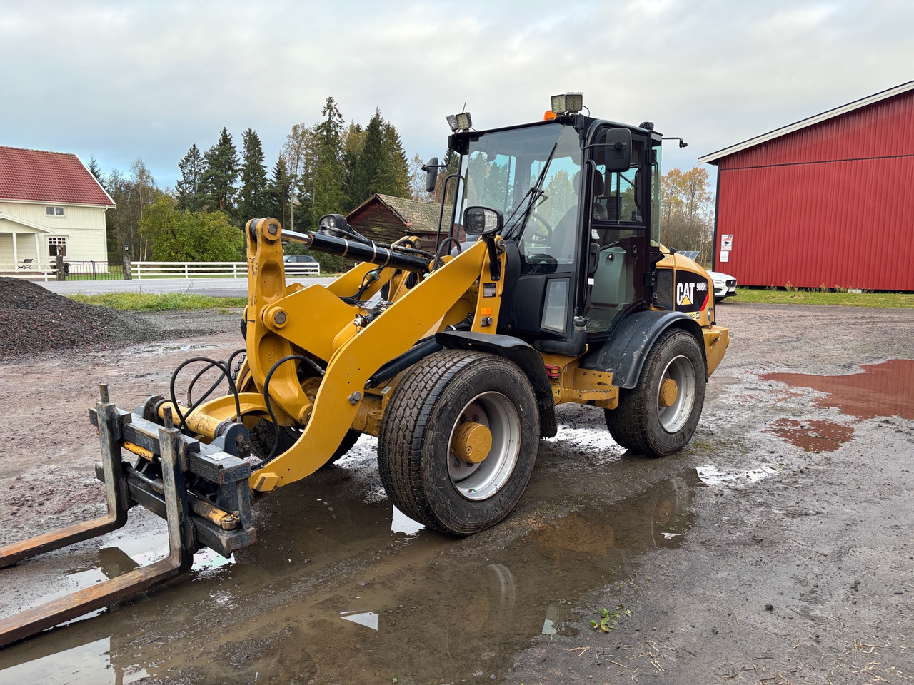 CAT 906H2 - Radlader: das Bild 1 CAT 906H2 - Radlader: das Bild 1