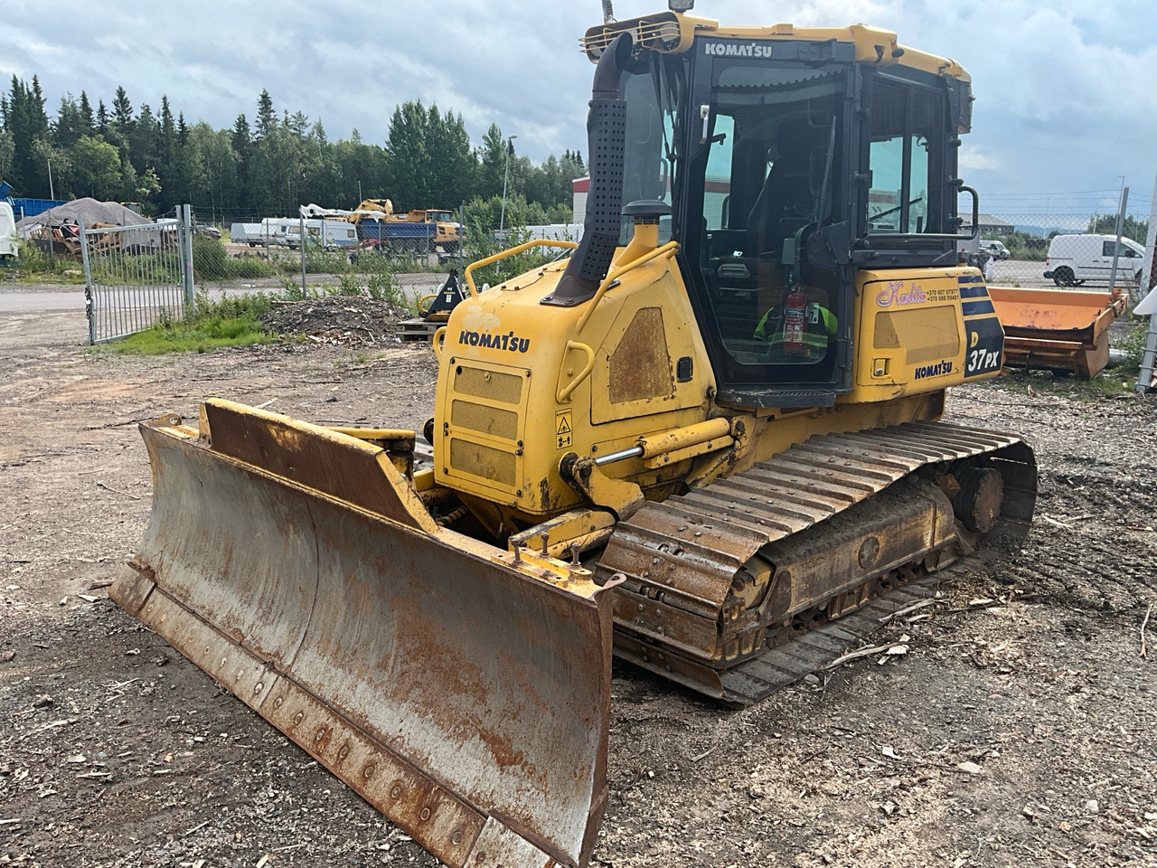 Komatsu 37PX - Bulldozer: das Bild 1 Komatsu 37PX - Bulldozer: das Bild 1
