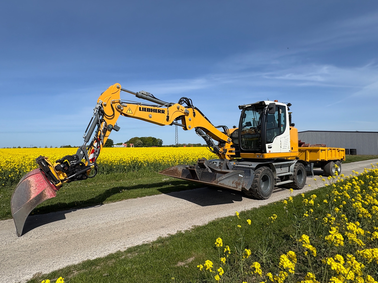 Liebherr A910 Compact - Bagger: das Bild 1 Liebherr A910 Compact - Bagger: das Bild 1