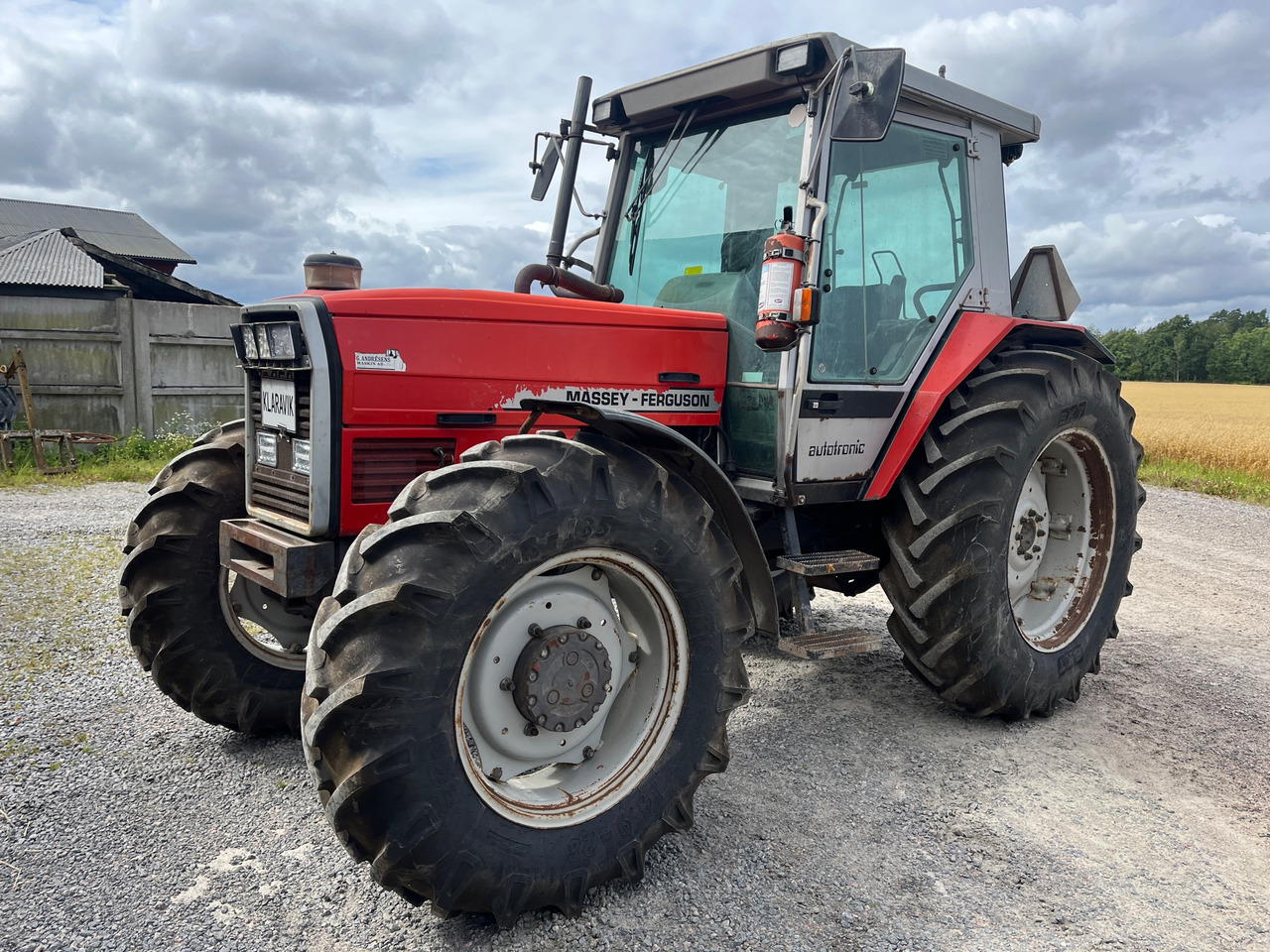 Massey Ferguson 3080 - Traktor: das Bild 1 Massey Ferguson 3080 - Traktor: das Bild 1