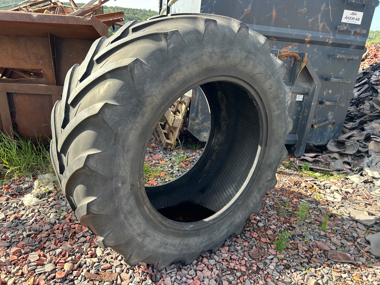 Michelin VF 650/60R38 - Reifen für Landmaschine: das Bild 1 Michelin VF 650/60R38 - Reifen für Landmaschine: das Bild 1