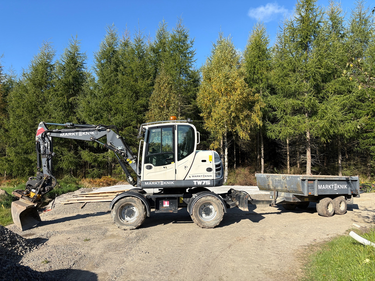 Terex TW75 - Bagger: das Bild 1 Terex TW75 - Bagger: das Bild 1