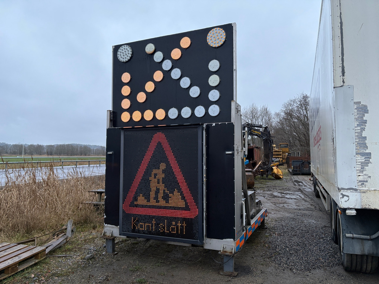 Traffic Safety Light Arrow System - Baugeräte: das Bild 1 Traffic Safety Light Arrow System - Baugeräte: das Bild 1