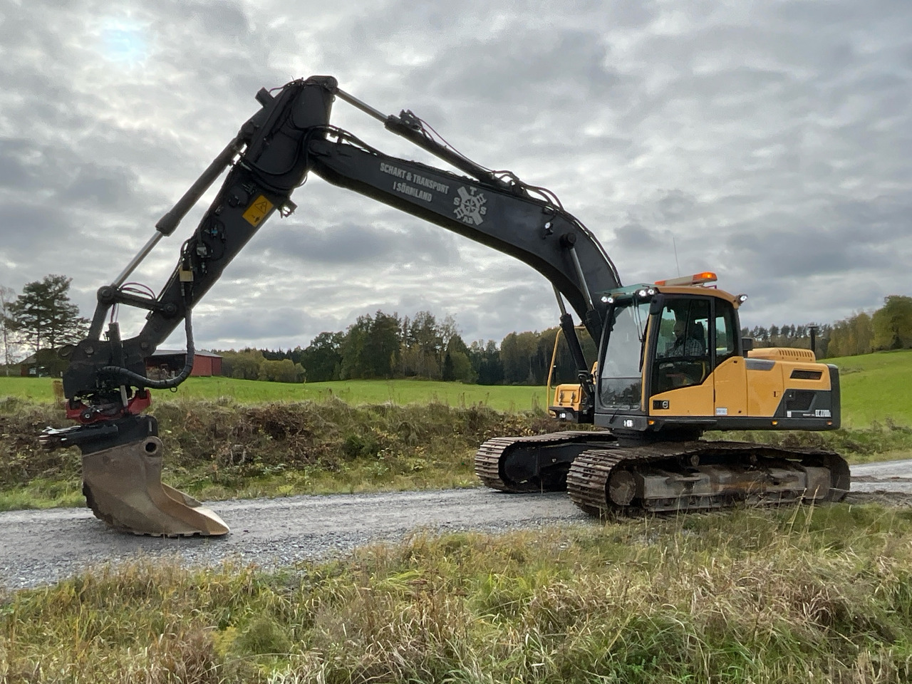 Volvo EC220DL - Bagger: das Bild 1 Volvo EC220DL - Bagger: das Bild 1