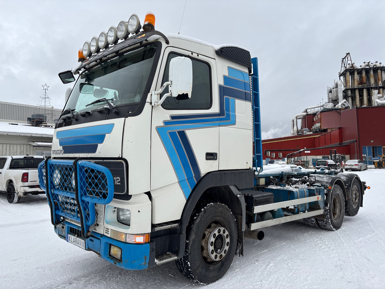Volvo FH 12 - Abrollkipper: das Bild 1 Volvo FH 12 - Abrollkipper: das Bild 1