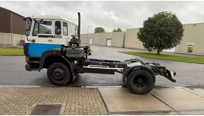 DAF 2500 Daf 2500 TI chassis - Sattelzugmaschine: das Bild 3 DAF 2500 Daf 2500 TI chassis - Sattelzugmaschine: das Bild 3