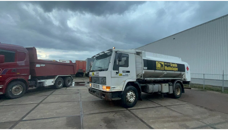 Volvo FL 7 Volvo FL7 285 Fuel tanker 4x2 - Tankwagen: das Bild 2 Volvo FL 7 Volvo FL7 285 Fuel tanker 4x2 - Tankwagen: das Bild 2
